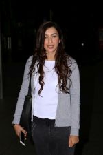 Gauhar Khan Spotted At Airport on 8th June 2017